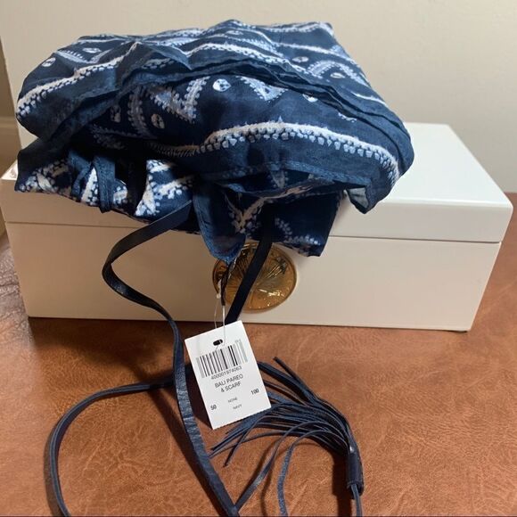 Henri Bendel Bali Pareo &  Scarf NWT - Picture 6 of 8